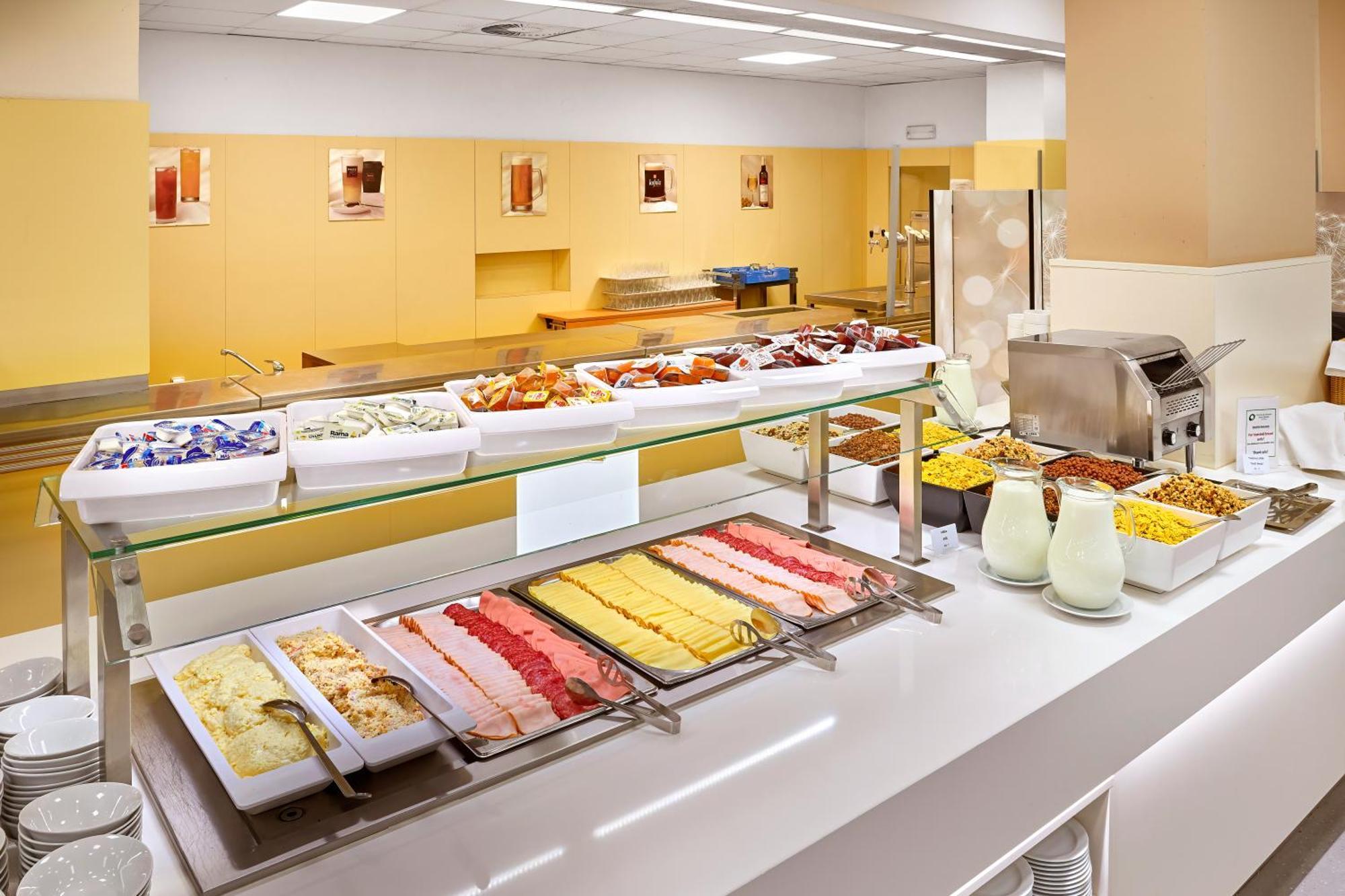 Congress & Wellness Hotel Olsanka Praga Esterno foto