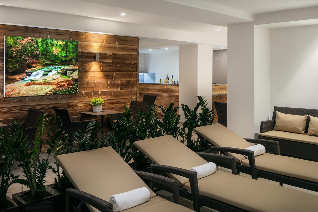 Congress & Wellness Hotel Olsanka Praga Esterno foto