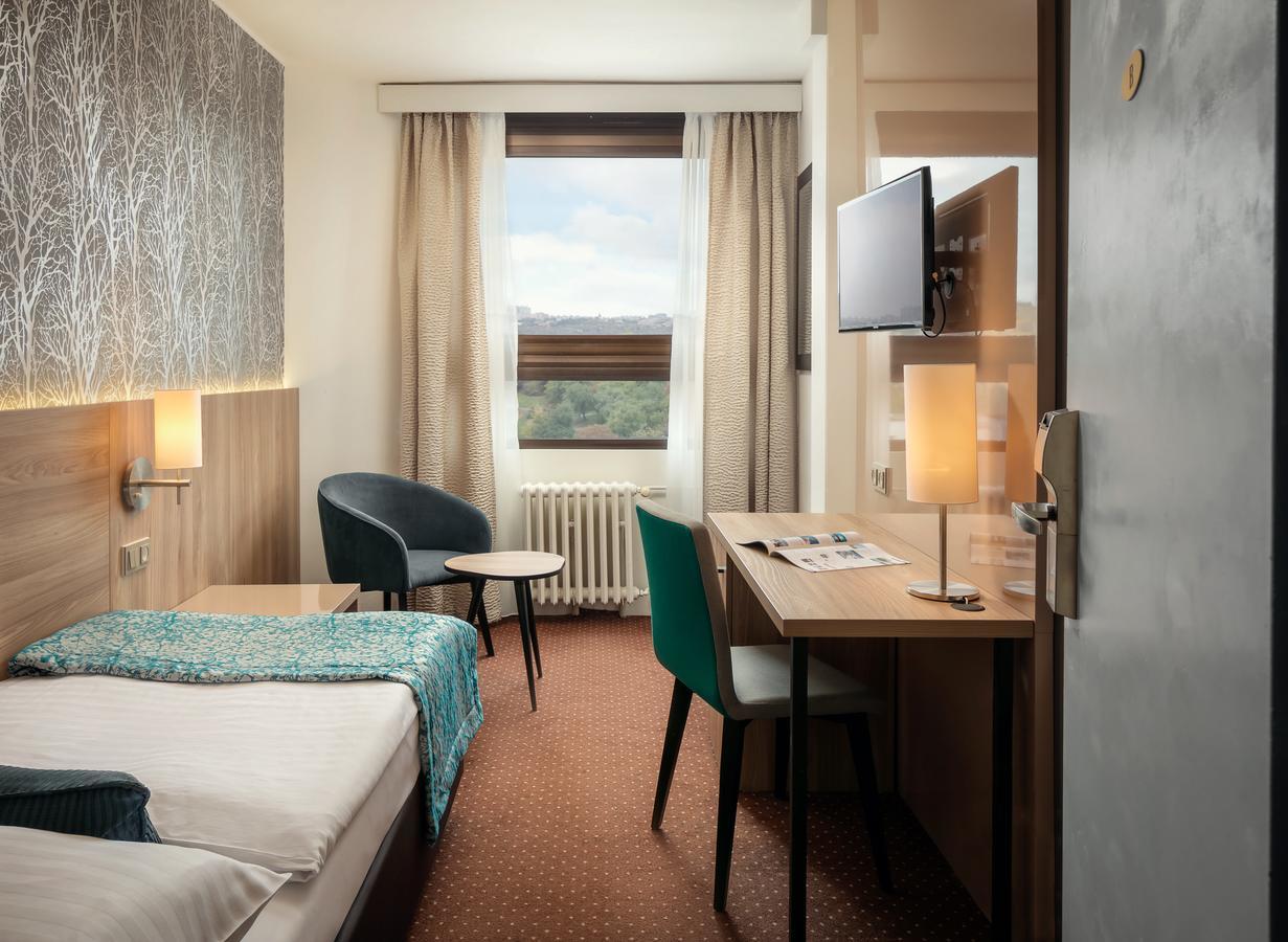 Congress & Wellness Hotel Olsanka Praga Esterno foto