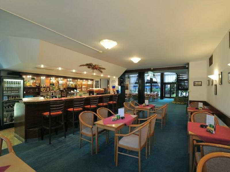 Congress & Wellness Hotel Olsanka Praga Esterno foto